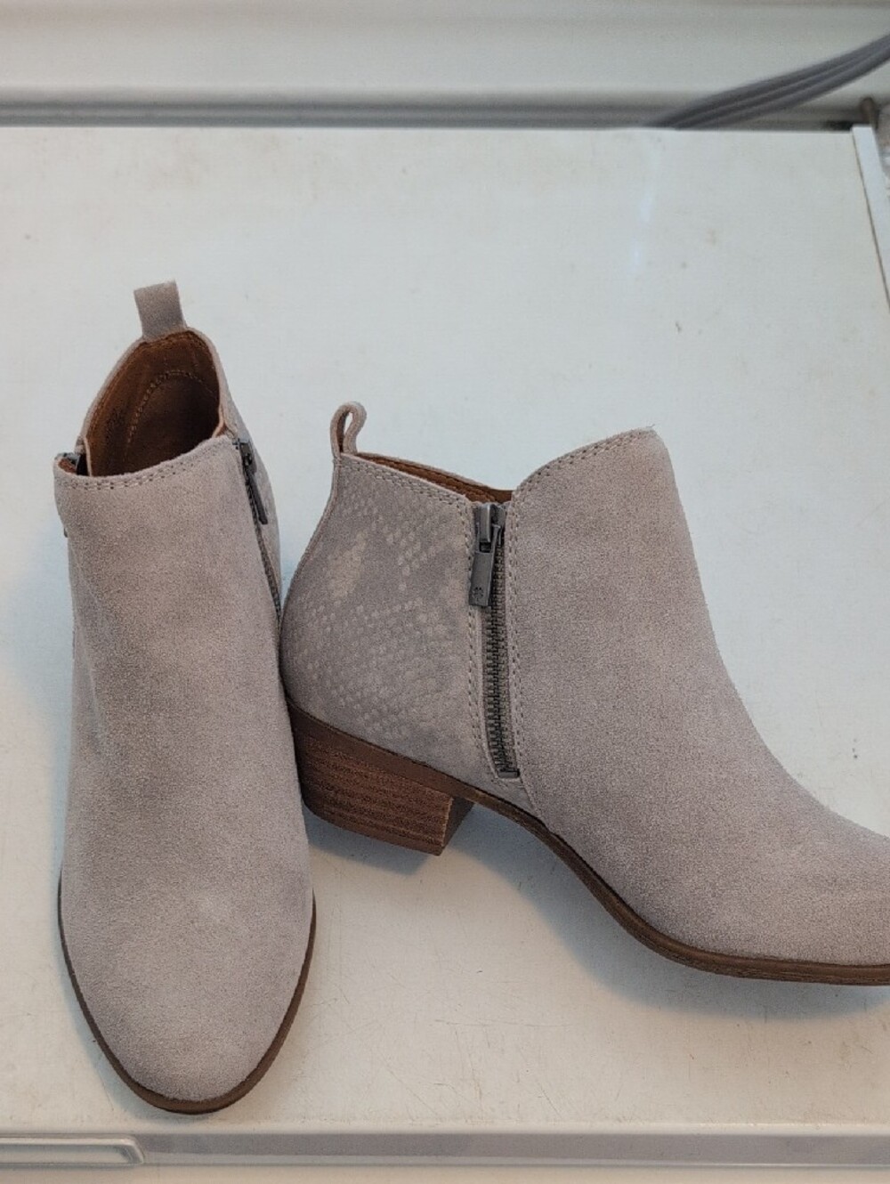 Lucky Brand Suede Ankle Booties with Side Zip Size 8W